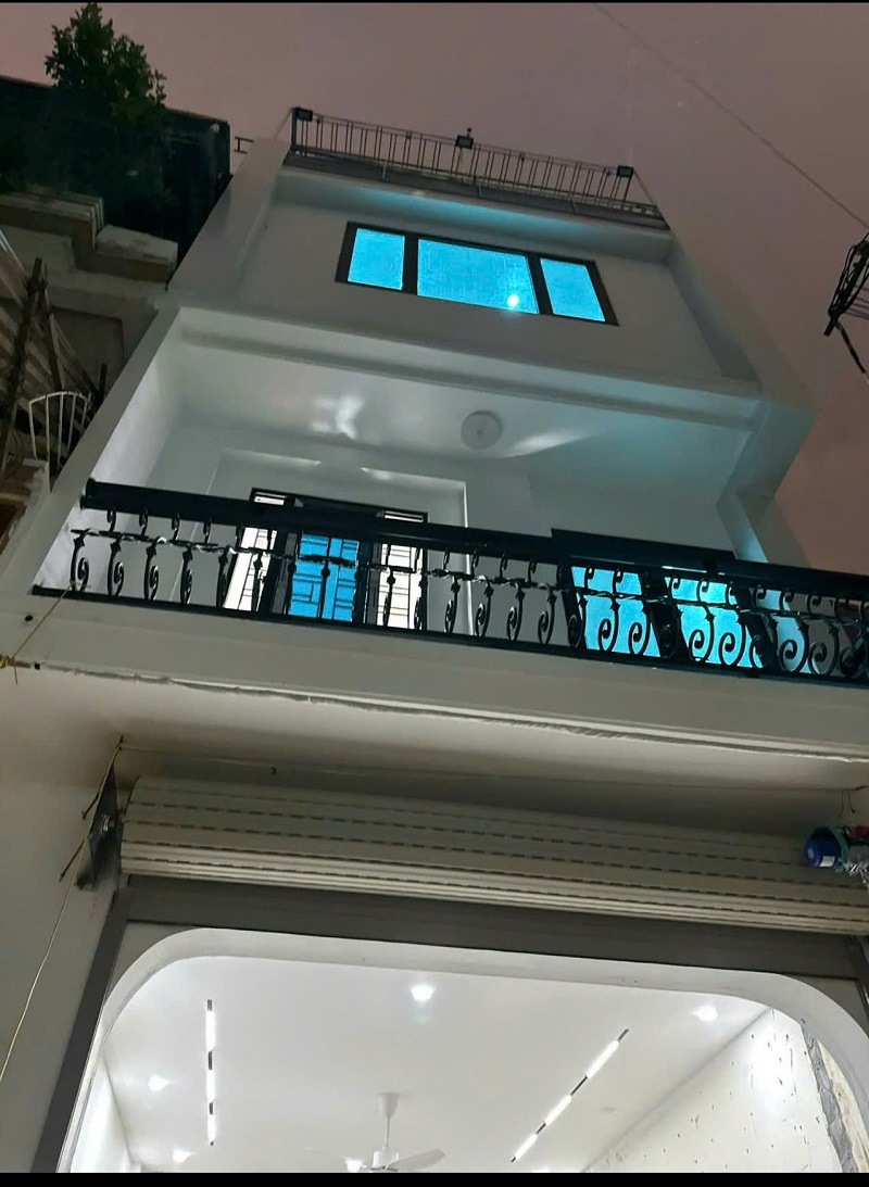 BÁN NHÀ SÂN CỔNG NGÕ 304 CHỢ HÀNG, LÊ CHÂN, HẢI PHÒNG